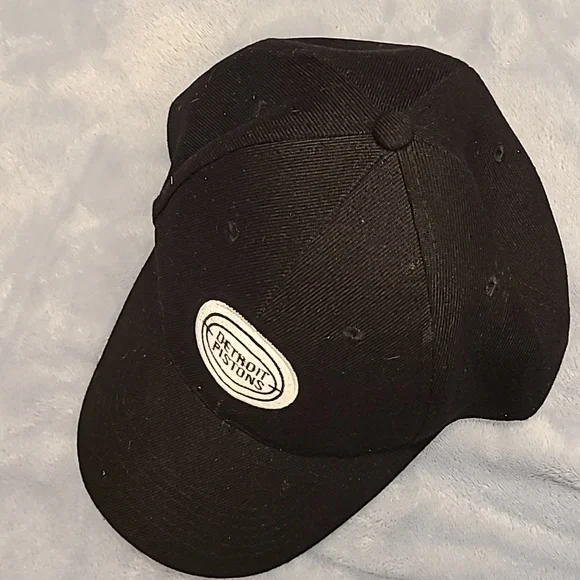 Detroit Pistons black hat - Picture 9 of 9